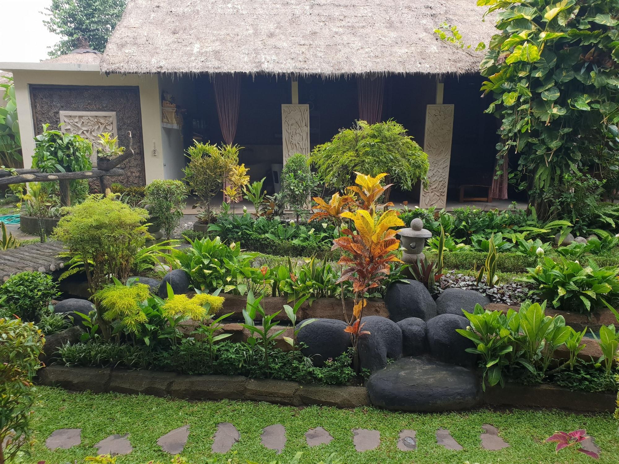 Liyer House Hotel Lodtunduh Exterior photo