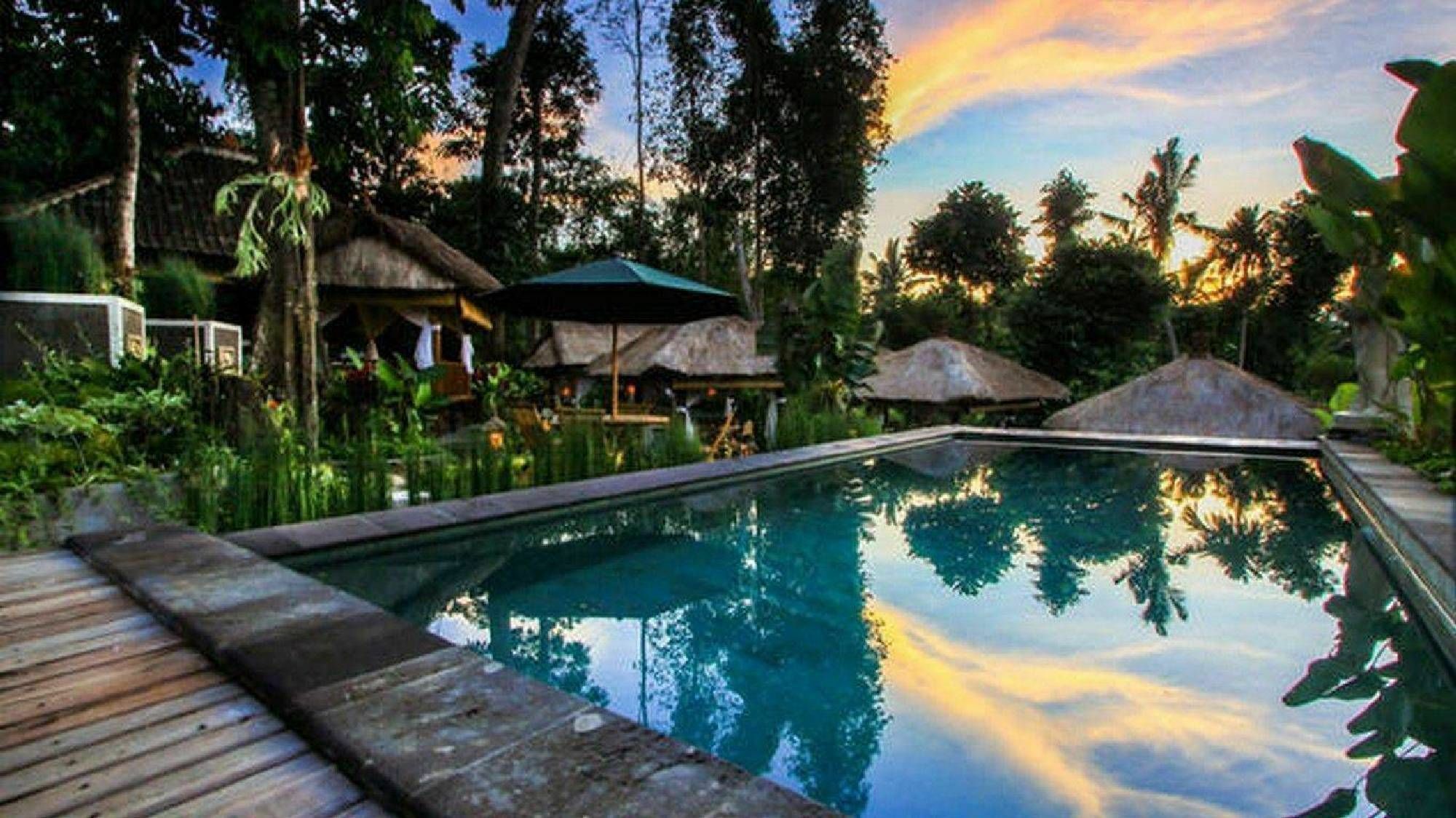 Liyer House Hotel Lodtunduh Exterior photo